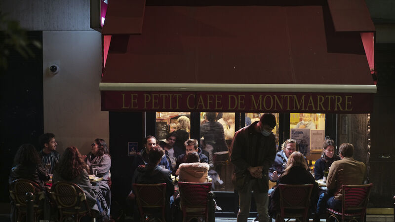Paris bars to close as virus alert is raised to maximum Paris bars to close as virus alert is raised to maximum