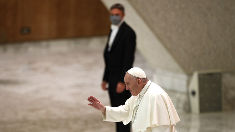 Pope to halt public audiences after rise in coronavirus cases