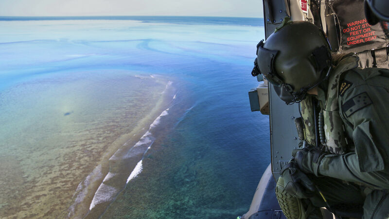 Australian navy tows unexploded bomb away from reef Australian navy tows unexploded bomb away from reef