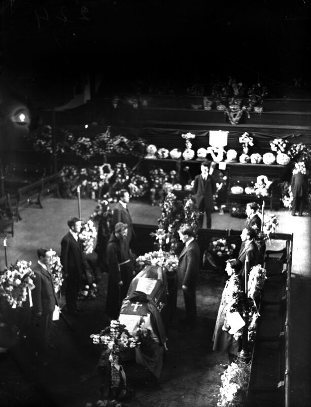 The body of Terence McSwiney at Cork City Hall in October, 1920.29/10/1920.