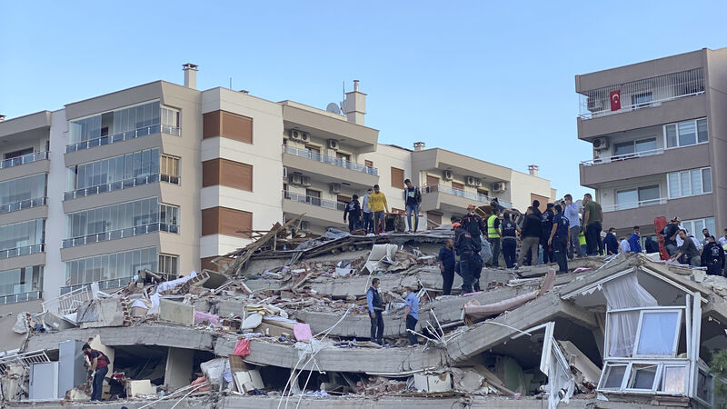 14 killed as strong earthquake hits Turkish coast