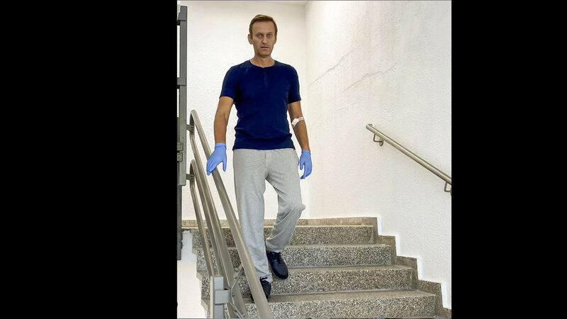 Russian opposition leader recovering after suspected Novichok poisoning