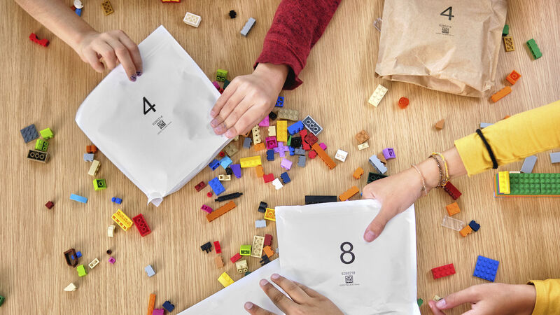 Lego to ditch plastic bags for paper in boxed sets Lego to ditch plastic bags for paper in boxed sets