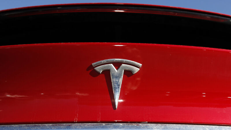 Tesla announces plans to sell up to five billion dollars of new stock shares