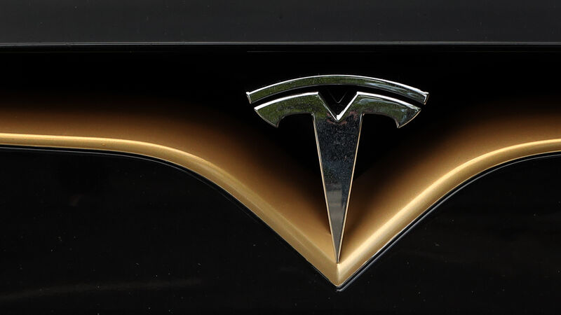 Tesla autopilot driver was watching movie when he crashed, police say