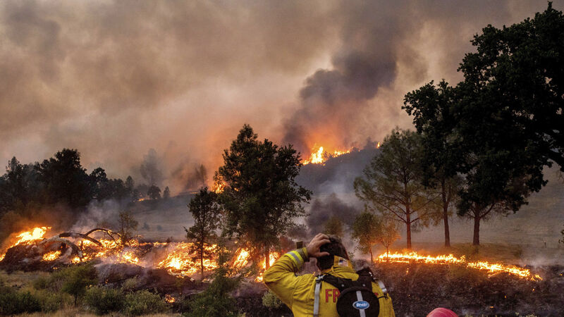 Change in weather threatens further wildfires in California