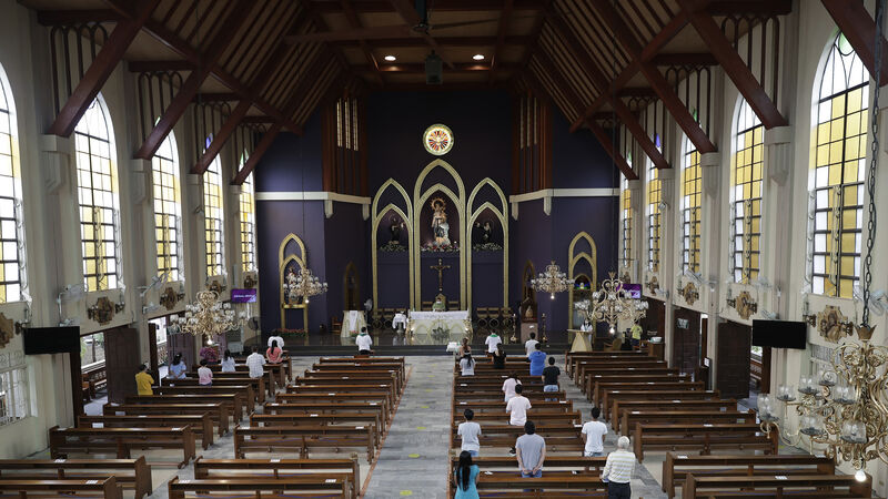 Duterte reimposes lockdowns as Philippines virus cases surge Duterte reimposes lockdowns as Philippines virus cases surge
