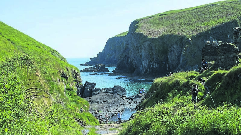 'Very unfortunate that this man got caught with a rock just underneath the surface': Airlift after dive accident at Cork cove 'Very unfortunate that this man got caught with a rock just underneath the surface': Airlift after dive accident at Cork cove