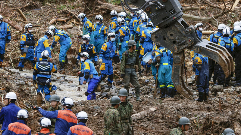 40 dead in Japan floods as more areas warned of heavy rain 40 dead in Japan floods as more areas warned of heavy rain