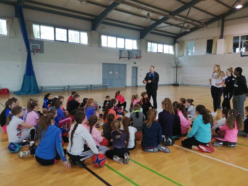 Super League coach Mark Scannell introducing the coaches to campers at a Glanmire Basketball Camp.