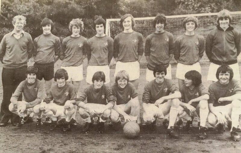 The Cork Kennedy Cup winners of 1977. Back: Tony Murphy, Christy Keating, Sean Madden, Brian Fleming, Brendan Lucey, Donal O’Callaghan, Gavin O’Sullivan, Kieran O’Callaghan. Front: Pat Crowley, Sean Barry Murphy, Martin Neiland, Tony Coade, Pat Walsh, Louis Walsh, Dave Walsh.