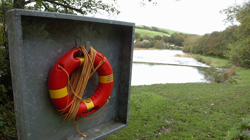 Tragedy averted after teen girls rescued from river in Ballincollig Tragedy averted after teen girls rescued from river in Ballincollig