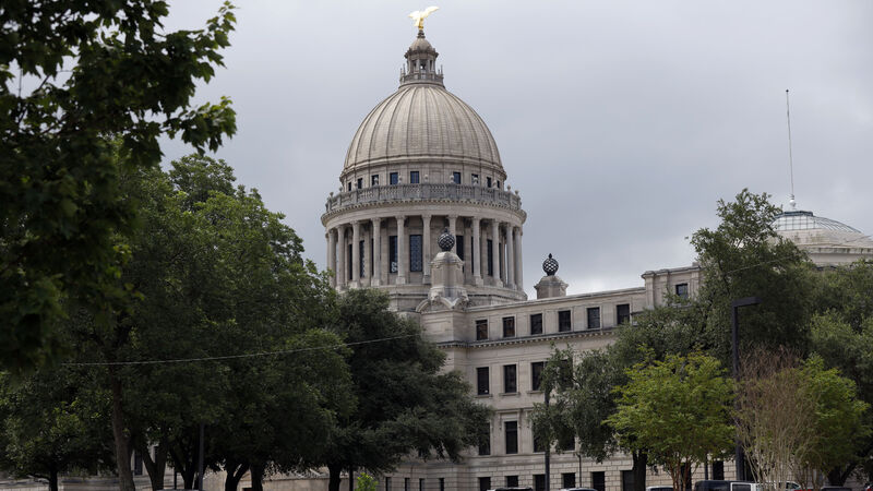 Mississippi’s Jackson council votes to relocate statue of president Mississippi’s Jackson council votes to relocate statue of president