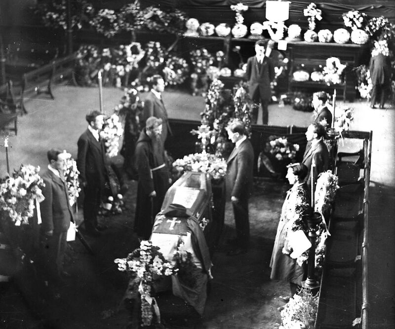 The body of Lord Mayor of Cork, Terence McSwiney at Cork City Hall in October 1920. The already postponed Munster final between Cork and Limerick was delayed further in the wake of his death and wouldn’t be played until April 1922 when Cork won.