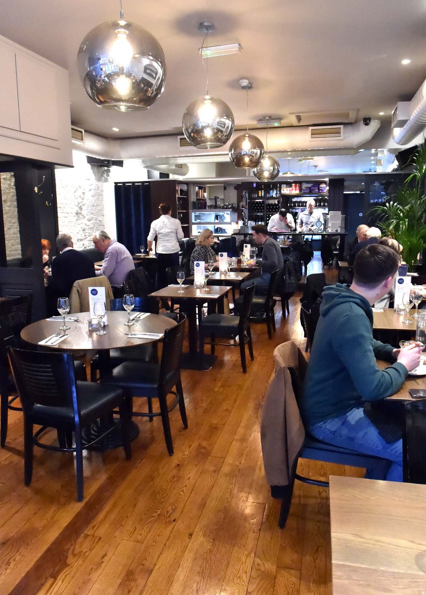 Popular Cork city restaurant closes temporarily
