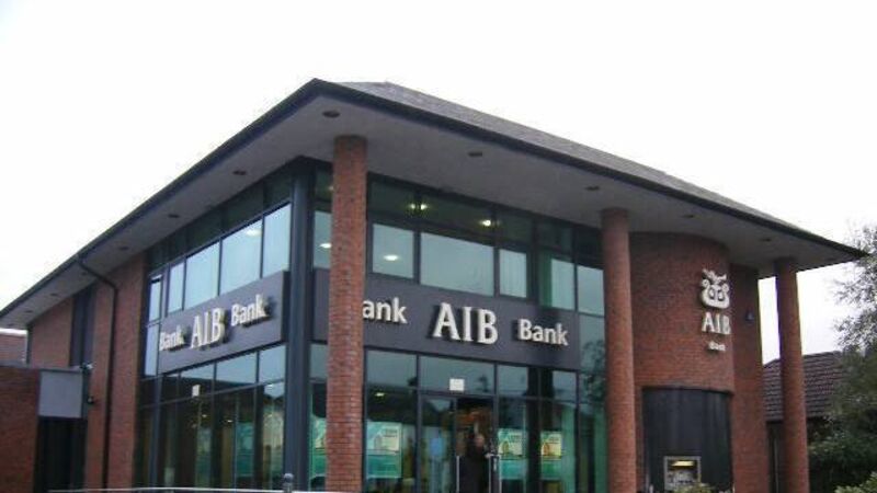 Man was outside Cork AIB branch with three knives, butane gas and a lighter taped to his hand Man was outside Cork AIB branch with three knives, butane gas and a lighter taped to his hand
