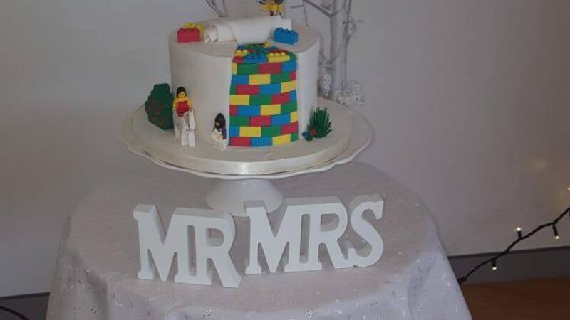 Couple marry in isolation in Marymount and broadcast special wedding to family Couple marry in isolation in Marymount and broadcast special wedding to family