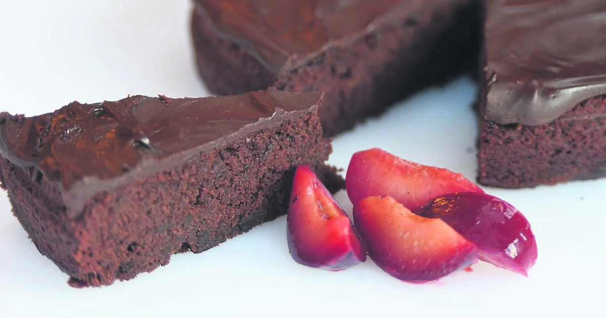 Recipe Date & Chocolate Cake