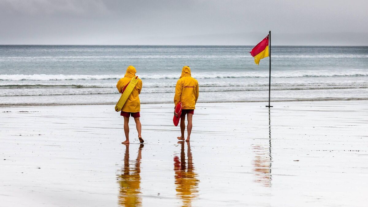 Beach lifeguard open evening at UCC: How to apply for an office of sand and sea