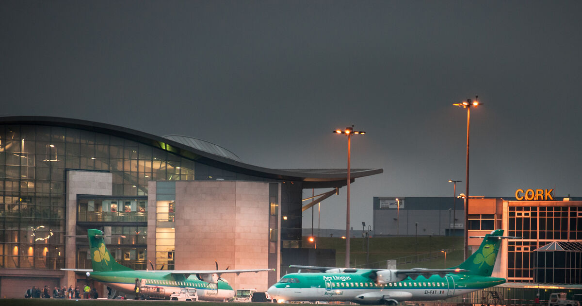 Cork to Edinburgh flight is struck by lightning