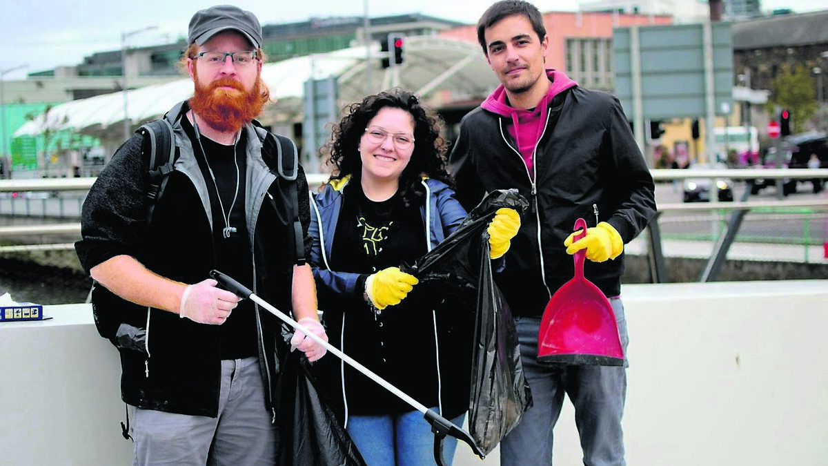 Meet the volunteers who are cleaning up Cork’s new bridge