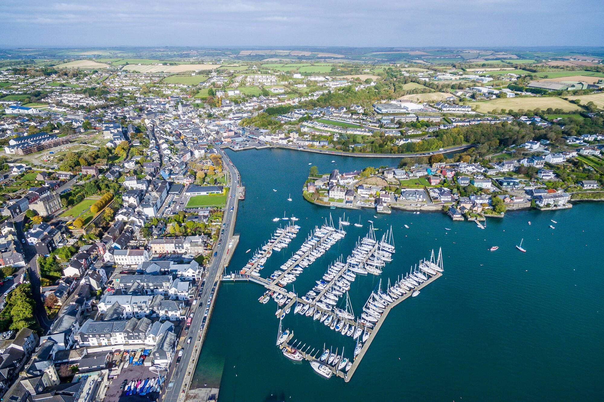 База вмс сша. Порт роттердам нефтетанкер. Грязь в роттердаме. Круизный порт васильевский остров. Голландский роттердам порт.