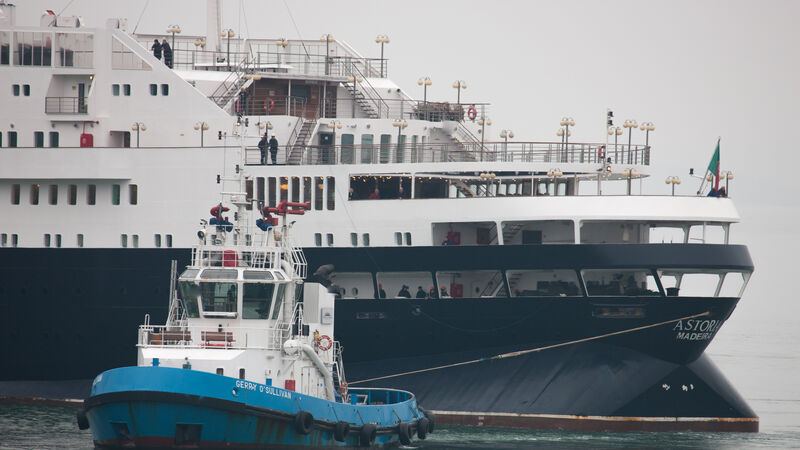 Cobh cruise liners protestors urged to stop