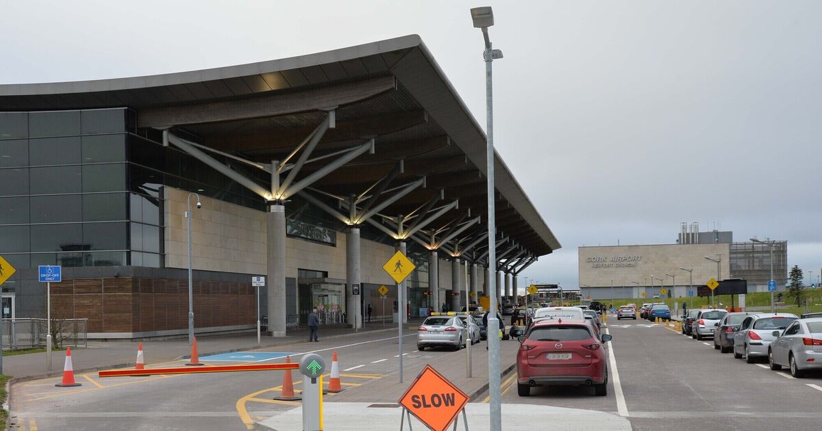 New airport set down barriers will charge motorists if they stay too long