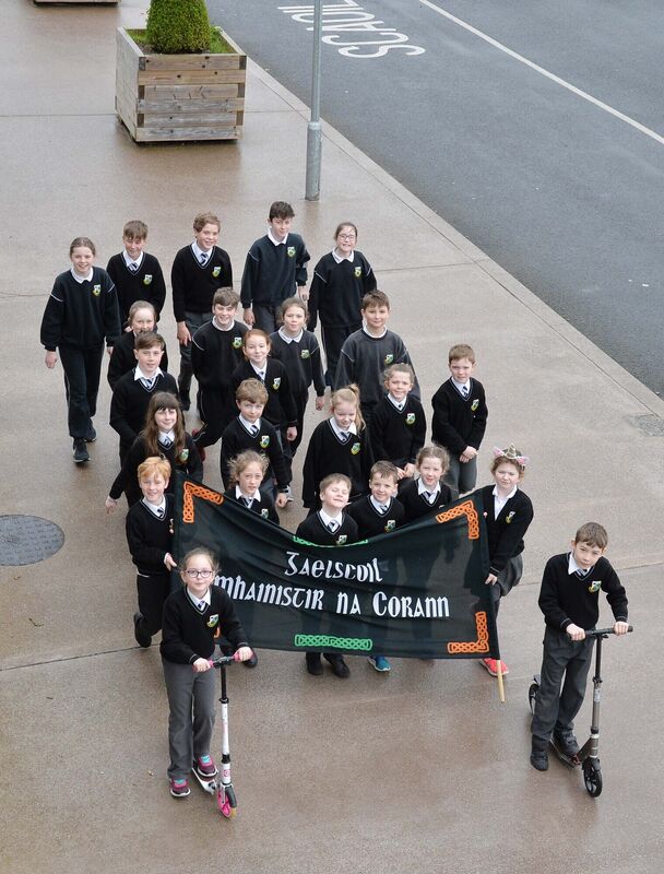 Gaelscoil Mhainistir na Corann.Coiste Glas ag siúl ar scoil.Picture Denis Minihane.