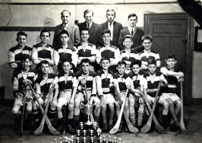 Redmonds juveniles in 1957. Back: Sean O'Leary, Halley O'Sullivan, B Lynch, Tommy Sullivan. Middle: Michael O'Regan, Michael Hegarty, Tony Lynch, Mossie O'Mahony, Tim Cotter, Gerry Ginnifer, Declan Ryan. Front: Robert Coughlan, Harry Daly, Christy Lynch, Eddie O'Riordan, Charlie McCarthy, Jimmy Manning, John Scanlon, Donie Duff, Bertie Cotter. Redmonds juveniles in 1957. Back: Sean O'Leary, Halley O'Sullivan, B Lynch, Tommy Sullivan. Middle: Michael O'Regan, Michael Hegarty, Tony Lynch, Mossie O'Mahony, Tim Cotter, Gerry Ginnifer, Declan Ryan. Front: Robert Coughlan, Harry Daly, Christy Lynch, Eddie O'Riordan, Charlie McCarthy, Jimmy Manning, John Scanlon, Donie Duff, Bertie Cotter.