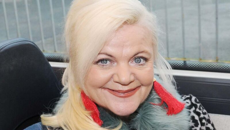 On the buses. Patricia Hodge. Picture: Denis Minihane.