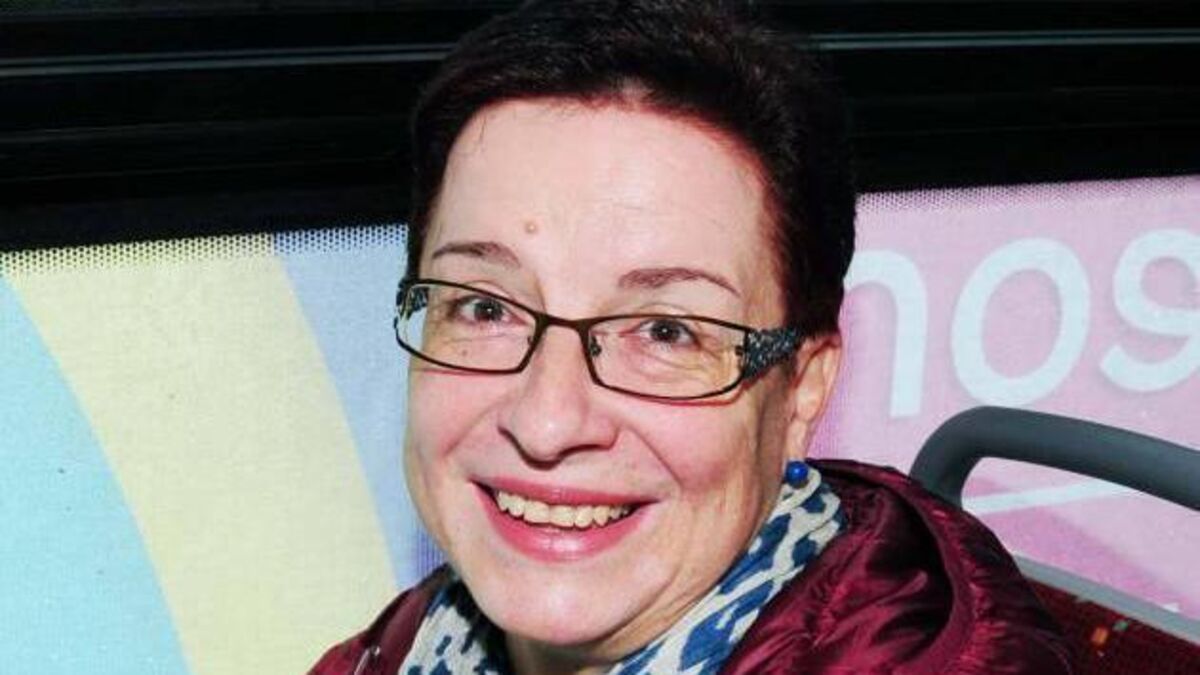 On The Buses: Stories of finding love on the 202
