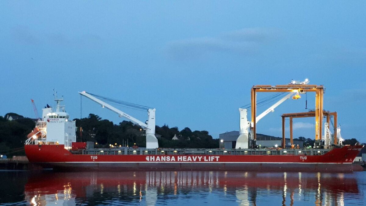 Sea Echoes: Heavy lift ship returns to Cork for another crane operation