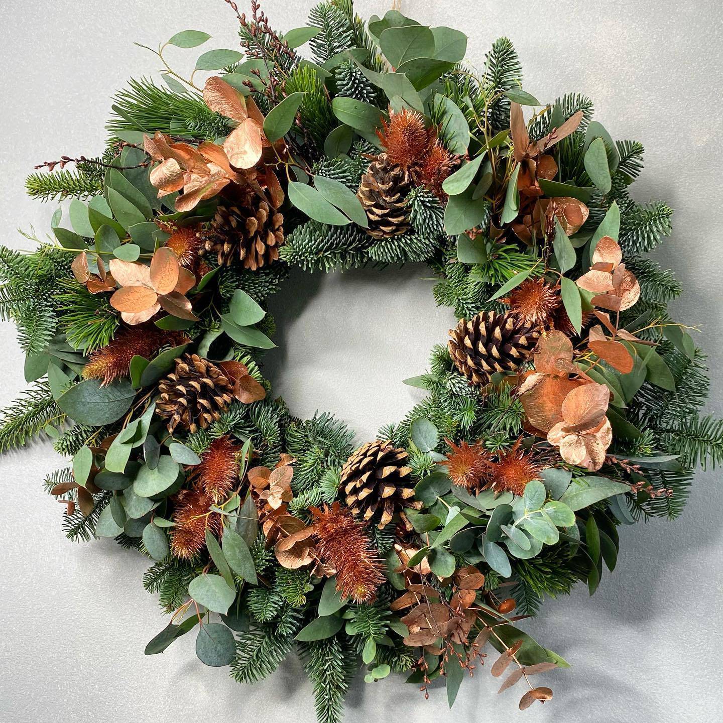 Inspiration for how to make your own Christmas wreath at home - Vimarsana News
