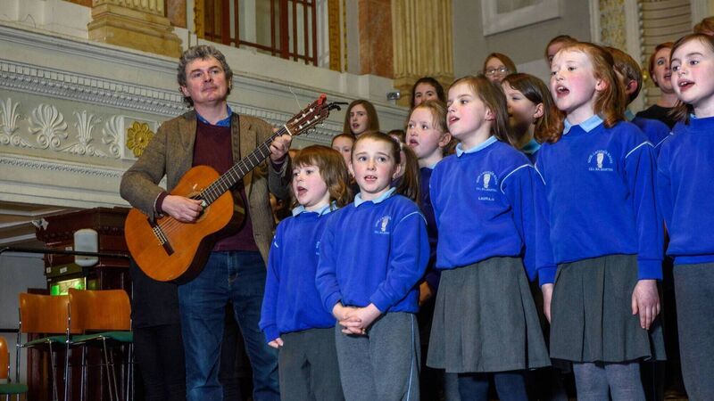 Guthanna na Gaeltachta agus na cathrach le chéile do Gig na Gaelainne Guthanna na Gaeltachta agus na cathrach le chéile do Gig na Gaelainne