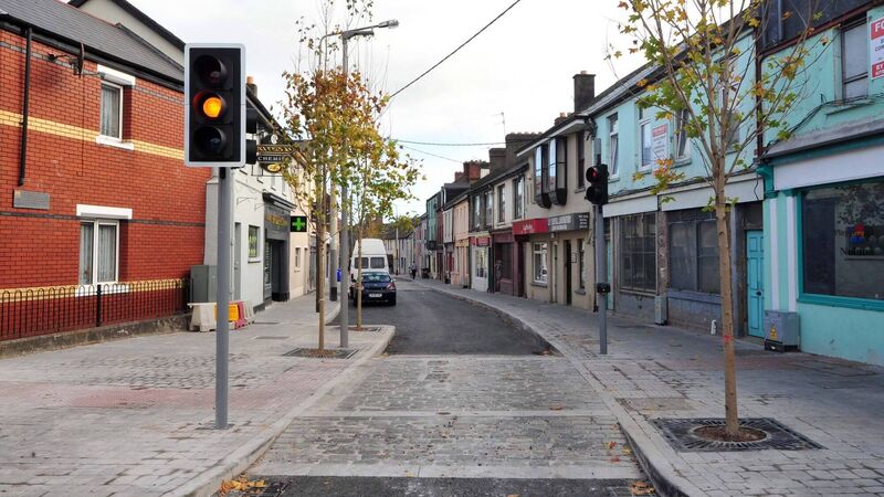 Failure to remove old Barrack Street lights ‘a joke’ Failure to remove old Barrack Street lights ‘a joke’