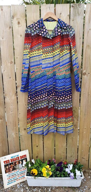 One of the dresses on sale on Peach Vintage. One of the dresses on sale on Peach Vintage.