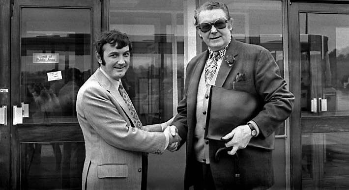 Former boxer Jack Doyle being welcomed at Cork Airport by Pat Twomey, manager of the Country Club Hotel, Montenotte, Cork, where Doyle was to give a number of cabaret performances in 1972.