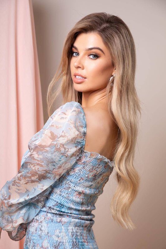 Nicole O'Brien featured in Too Hot to Hangle on Netflix.