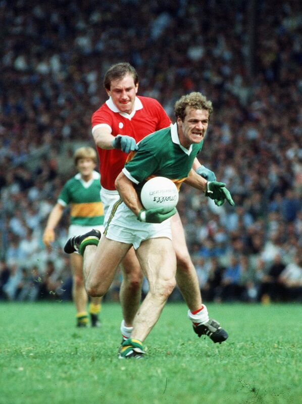 Kerry's Jack O'Shea takes on Christy Ryan of Cork. Picture: INPHO/Billy Stickland