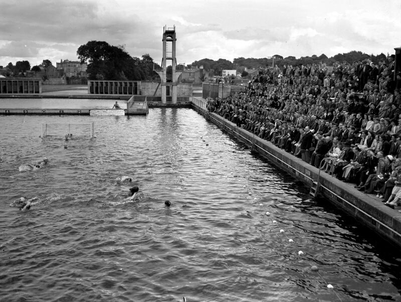A large crowd watch the water polo international between Ireland and Scotland at the Lee Baths, Carrigrohane Road in August 1951.