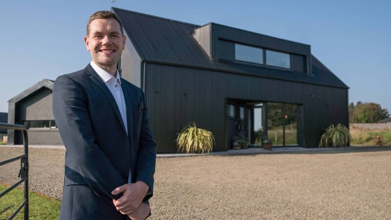 Can piano man David win Home of the Year?