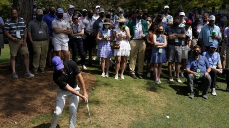 Rory McIlroy hits dad Gerry with wayward shot at Masters Rory McIlroy hits dad Gerry with wayward shot at Masters