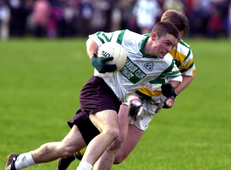 Ilen Rovers full-forward Brian O'Sullivan racing goalwards past Carbery Rangers' Jeremy Murphy in the 2000 West Cork final. Picture: Denis Minihane.