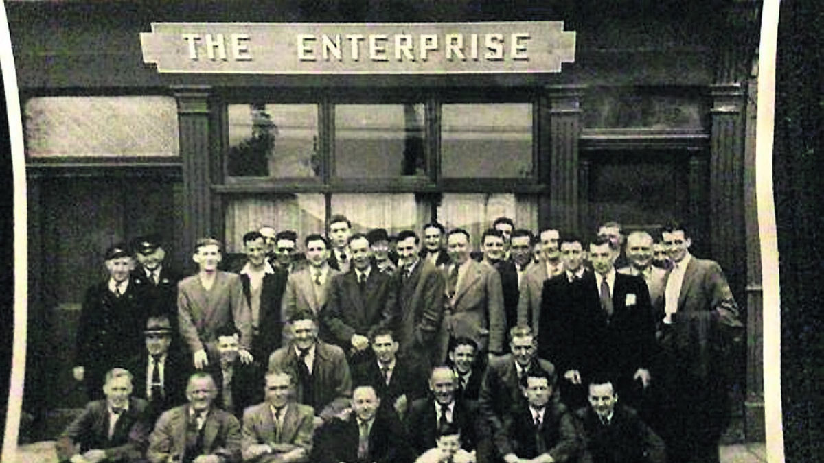 Throwback Thursday: All aboard for annual Cork pub outings...