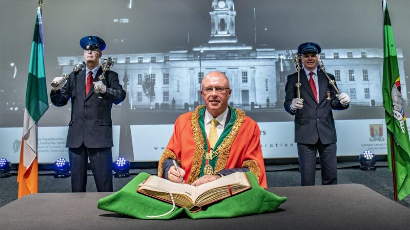 Former lord mayors added to Cork city Roll of Honorary Citizens