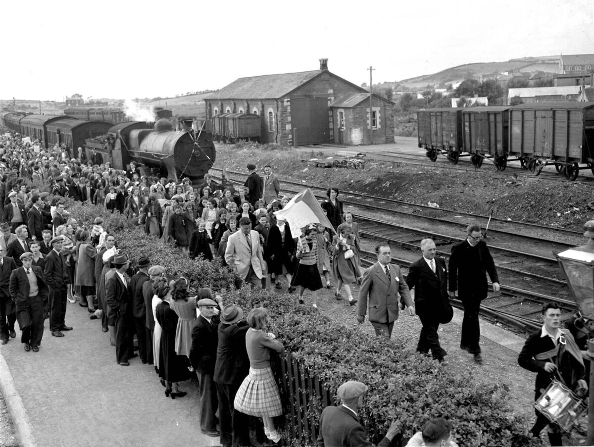 Outing to Youghal by train, 1952. Outing to Youghal by train, 1952.