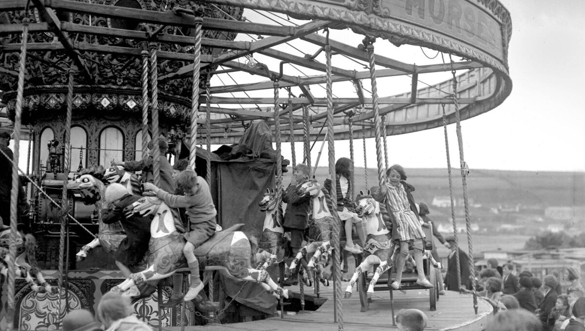 Cork schoolchildren's summer excursion to Youghal, 1931. Cork schoolchildren's summer excursion to Youghal, 1931.