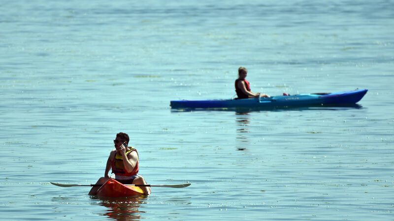 Warm weather to continue into the weekend as thunderstorm warning issued but change expected next week Warm weather to continue into the weekend as thunderstorm warning issued but change expected next week