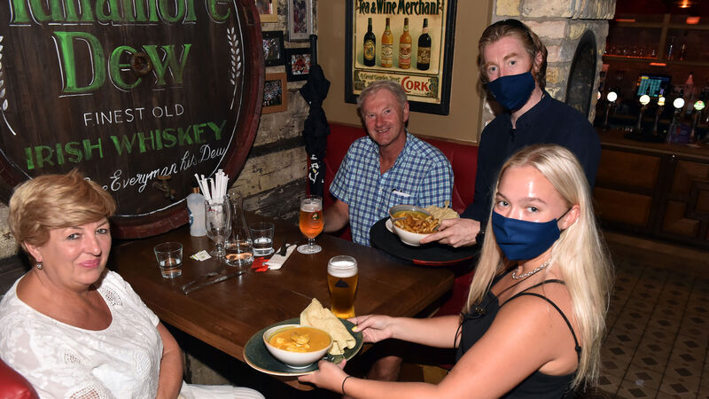 ‘Low-key’ reopening of indoor dining in Cork as Taoiseach warns of need to 'stay agile' in response to virus ‘Low-key’ reopening of indoor dining in Cork as Taoiseach warns of need to 'stay agile' in response to virus